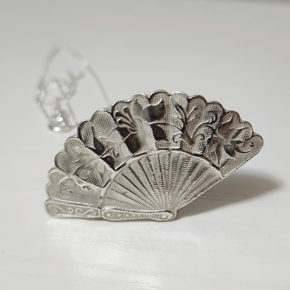 Vintage Sterling Silver French Hand Fan Brooch Necklace Pendant - Picture 3 of 12